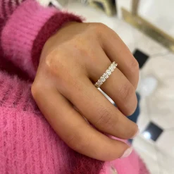 Mini Giselle Diamond Oval Band