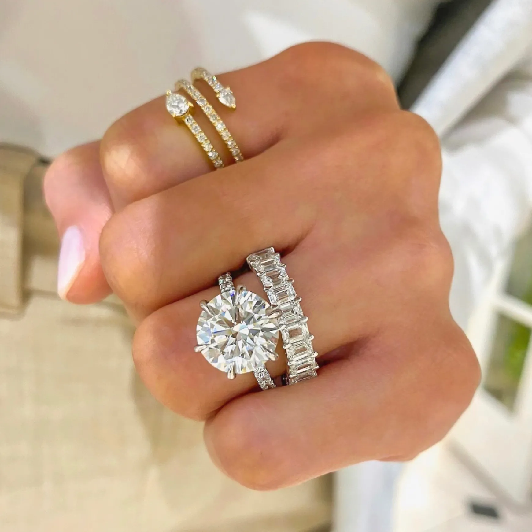 Vinca Crossover Pear Shaped Diamond Ring